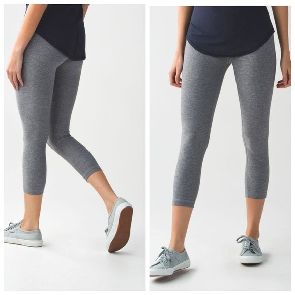 LULULEMON Grey Cropped Wunder Under Leggings